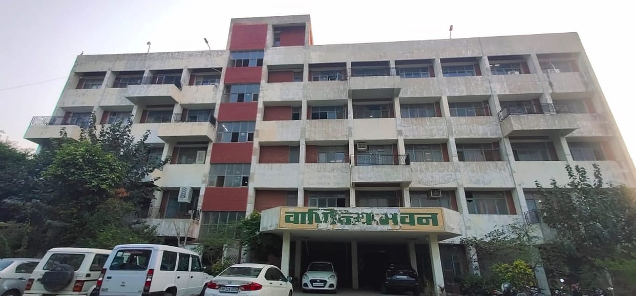After 28 years, alarm fire system will be installed in the commercial building of Mini Secretariat