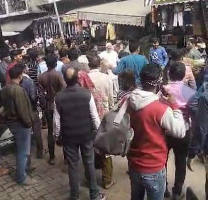 Shopkeepers attacked with sticks