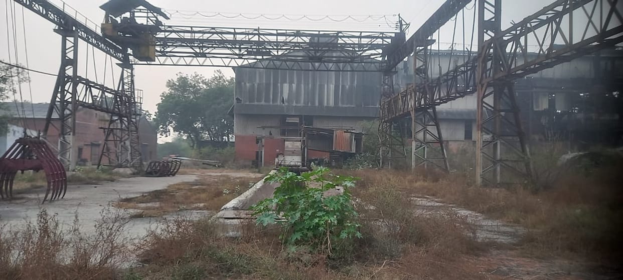 Satha Mill is crushing the hopes of farmers instead of sugarcane.
