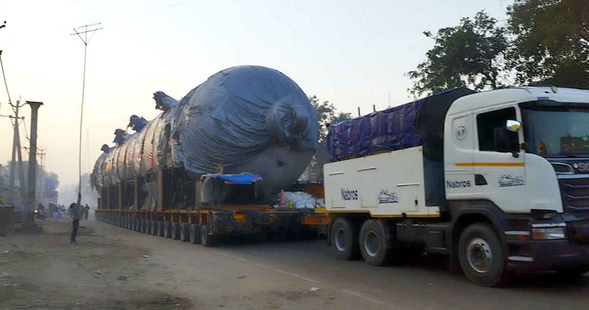 A giant trolley with 416 tires passed smoothly through Dabwali city.