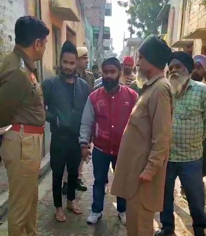 Elderly murdered by attacking his head with a brick during money transaction
