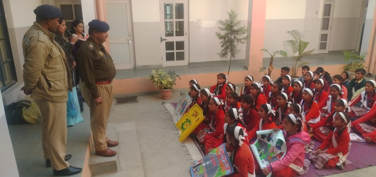 students of jamukoti and khud learnt about traffic rules