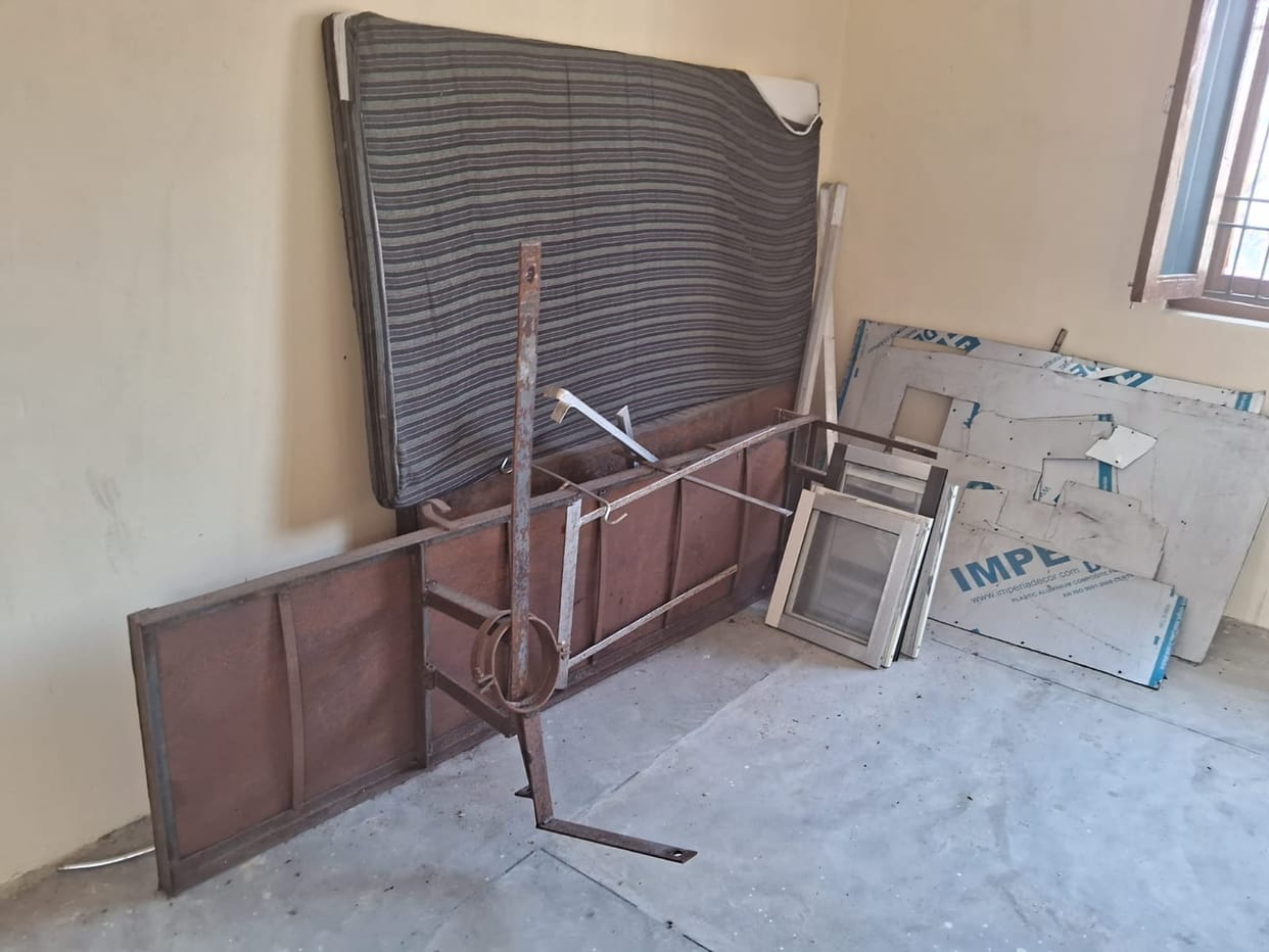 Beds missing from the hospital's Sarai building, rust eating the beds, attendants in trouble