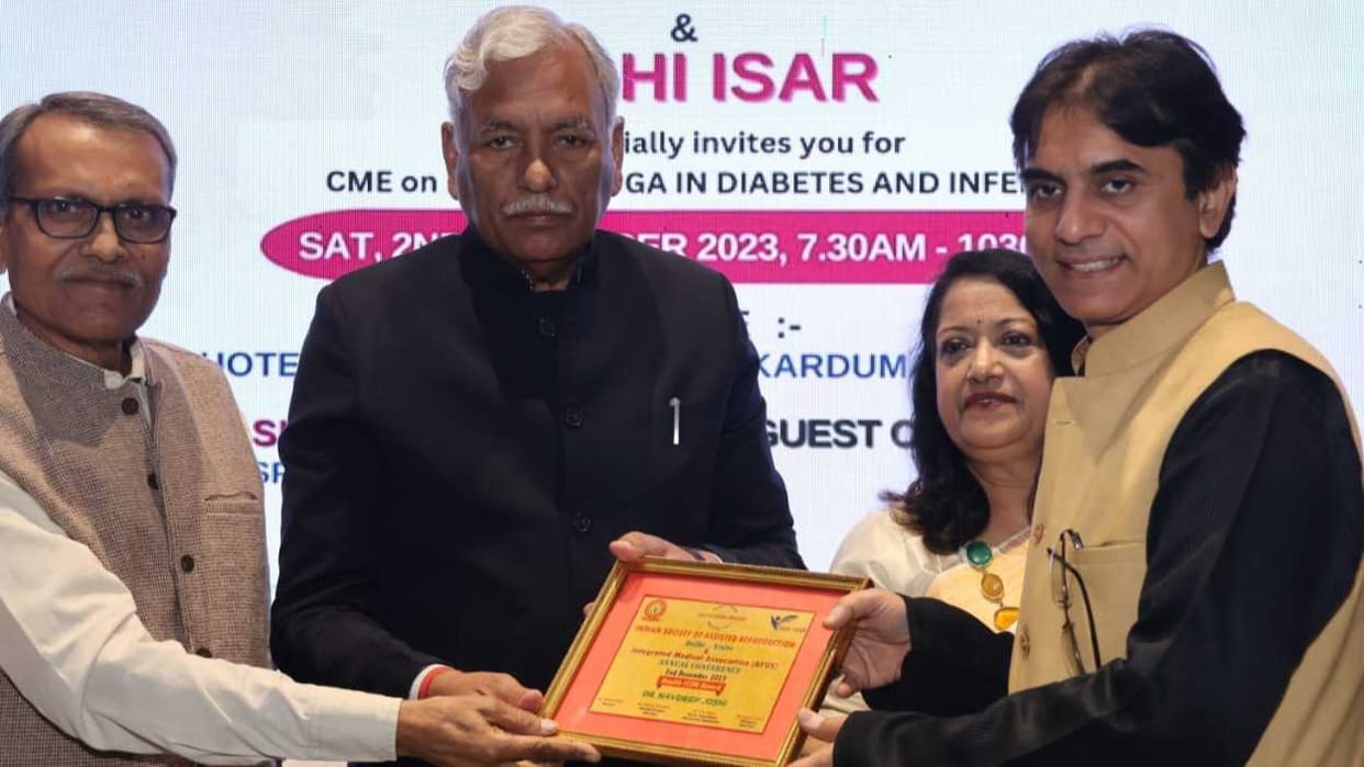 Yoga expert Dr. Joshi received health icon honor