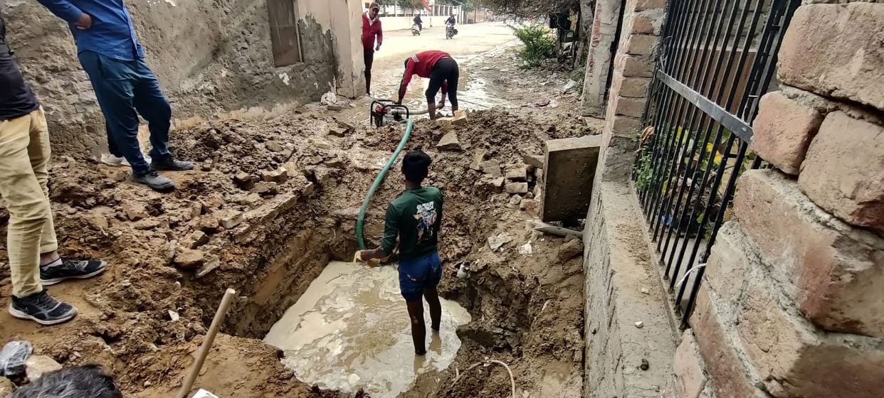 Water pressure spoiled the health of old lines, Public Health dug pits at 30 places