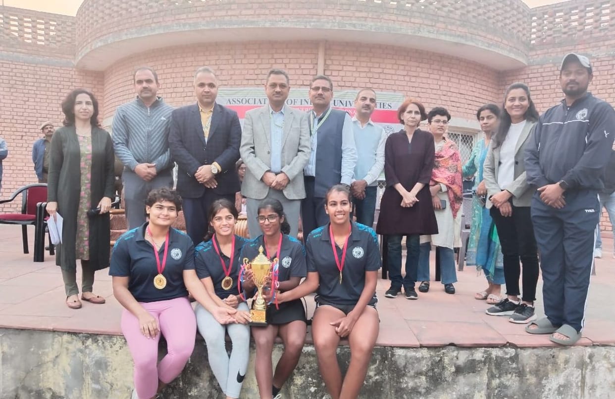 DU won All India Tennis Competition