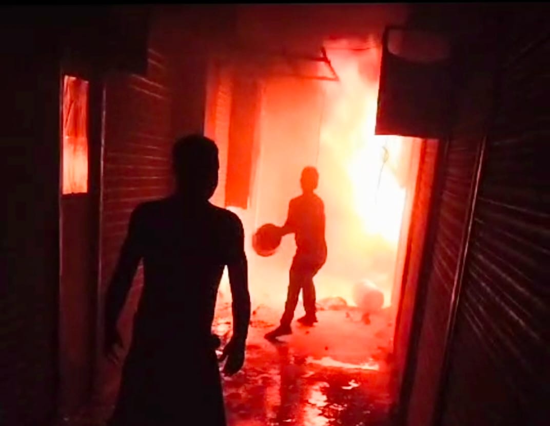 Fire broke out in the complex due to short circuit