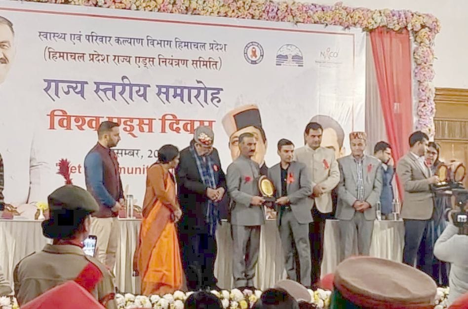 Chief Minister honored Nodal Officer Dr. Manoj