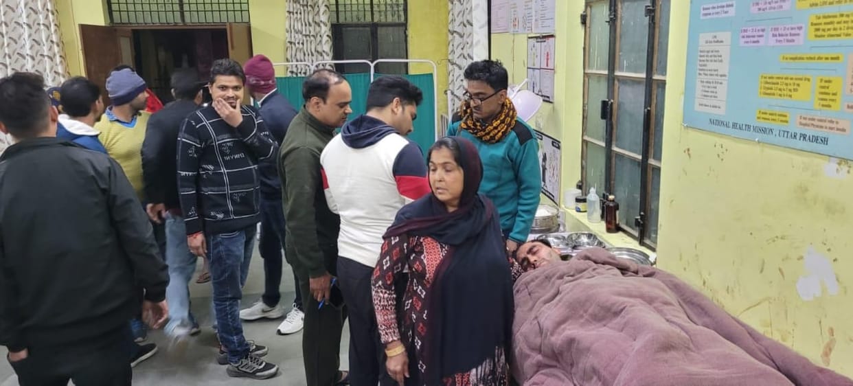 Clash between two parties, eight injured