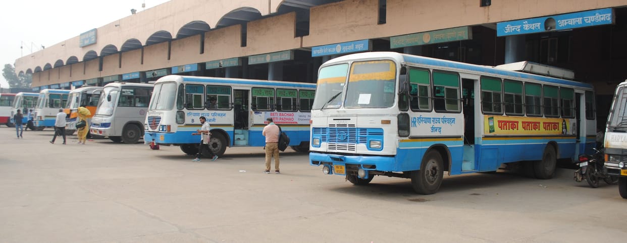E-ticketing scam of Rs 3,31,400 exposed in Bhiwani depot of Roadways, three operators suspended