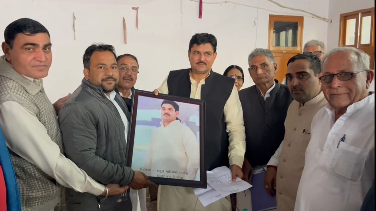 Congress destroyed the country with its arrogance: Lohan