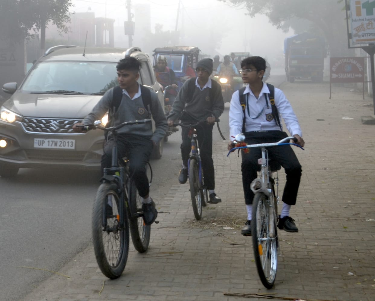 Fog slowed down the speed of vehicles, cold increased