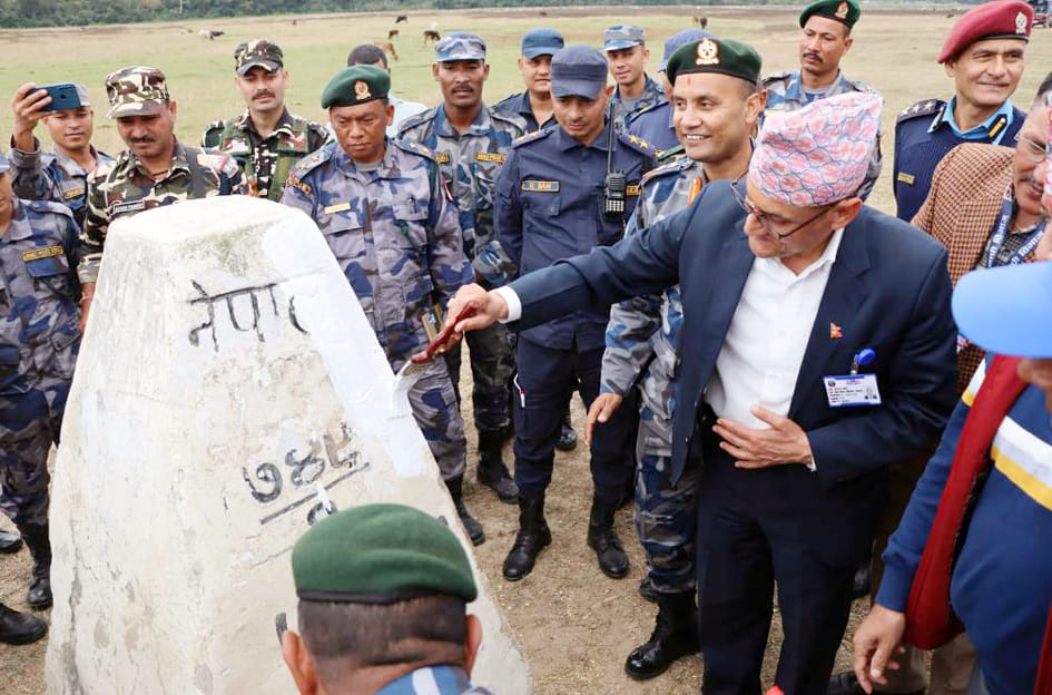 Repair of damaged pillars started on India-Nepal border