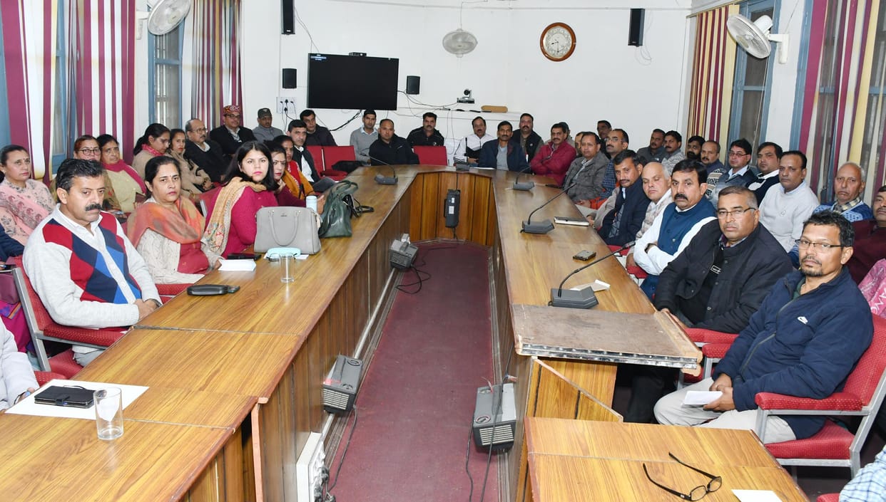 Departmental officers did not come to the Panchayat Samiti meeting, notice will be issued