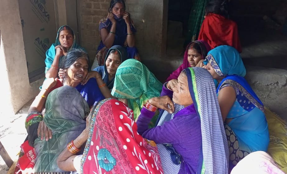 Youth injured after falling from train dies in Mumbai