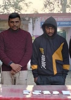 Two smugglers from Bareilly arrested with smack worth ten lakhs, one absconding