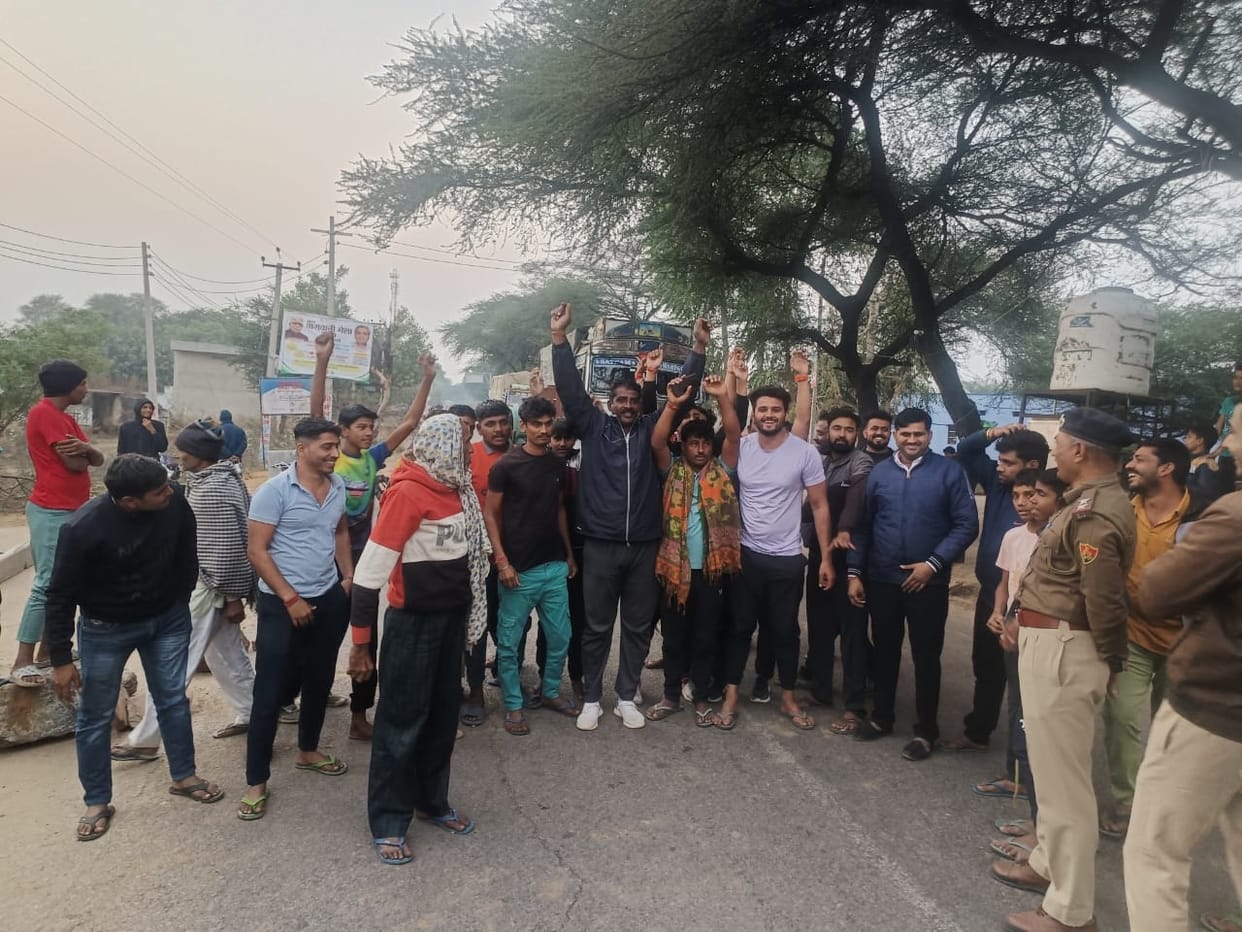 Jam blocked in Rajasthan in protest against the murder of Sukhdev Singh