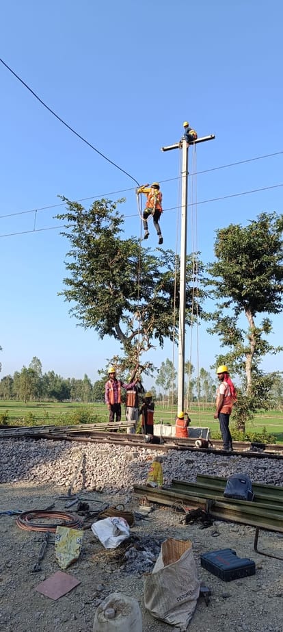 Electrification started between Shahgarh and Sandai