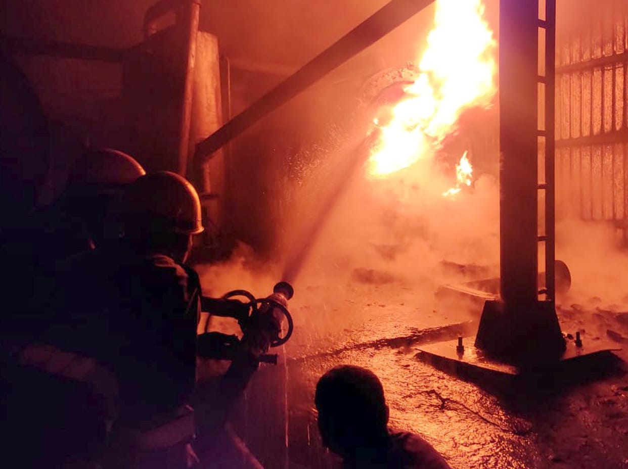 A massive fire broke out in the factory due to the boiler lid bursting.