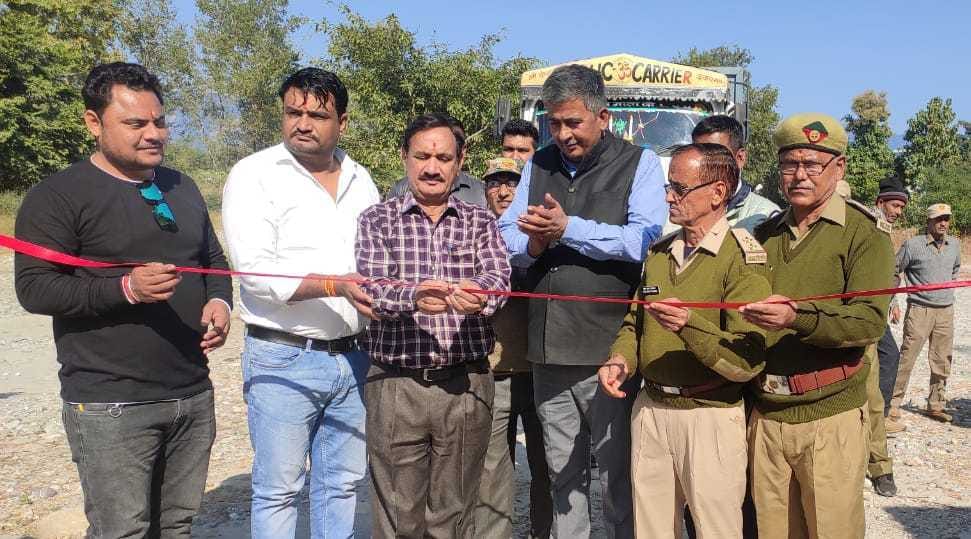 Mining clearance started from Sharda, 152 trucks registered