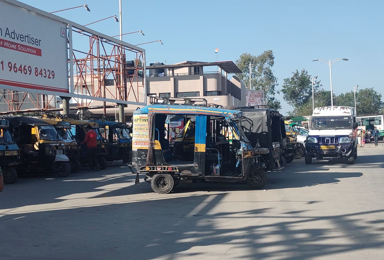 People coming from outside are worried, auto drivers are charging their own price
