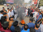 राजपूत करणी सेना के राष्ट्रीय अध्यक्ष दादा सुखदेव सिंह के हत्या के विरोध में किया प्रदर्शन।