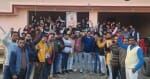 उझानी में स्थित क्षत्रिय धर्मशाला में प्रदर्शन करते क्षत्रिय महासभा के पदाधिकारी