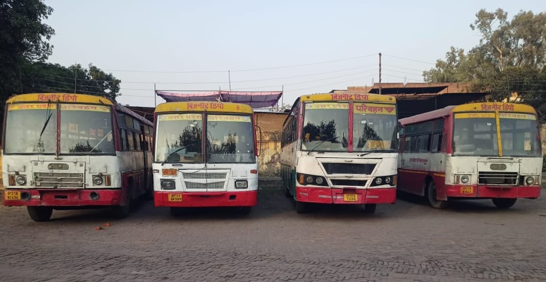 Wheels of 15 buses do not rotate every day due to lack of conductors