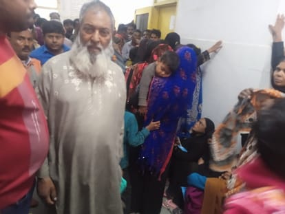 People who came to get Ayushman Golden Card made ruckus