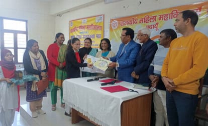 Sadaf stood first in quiz, Safia in speech and Isha in poster.