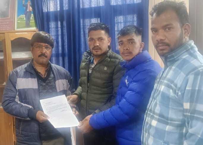 Ayushman card holders of Tanakpur are facing problems