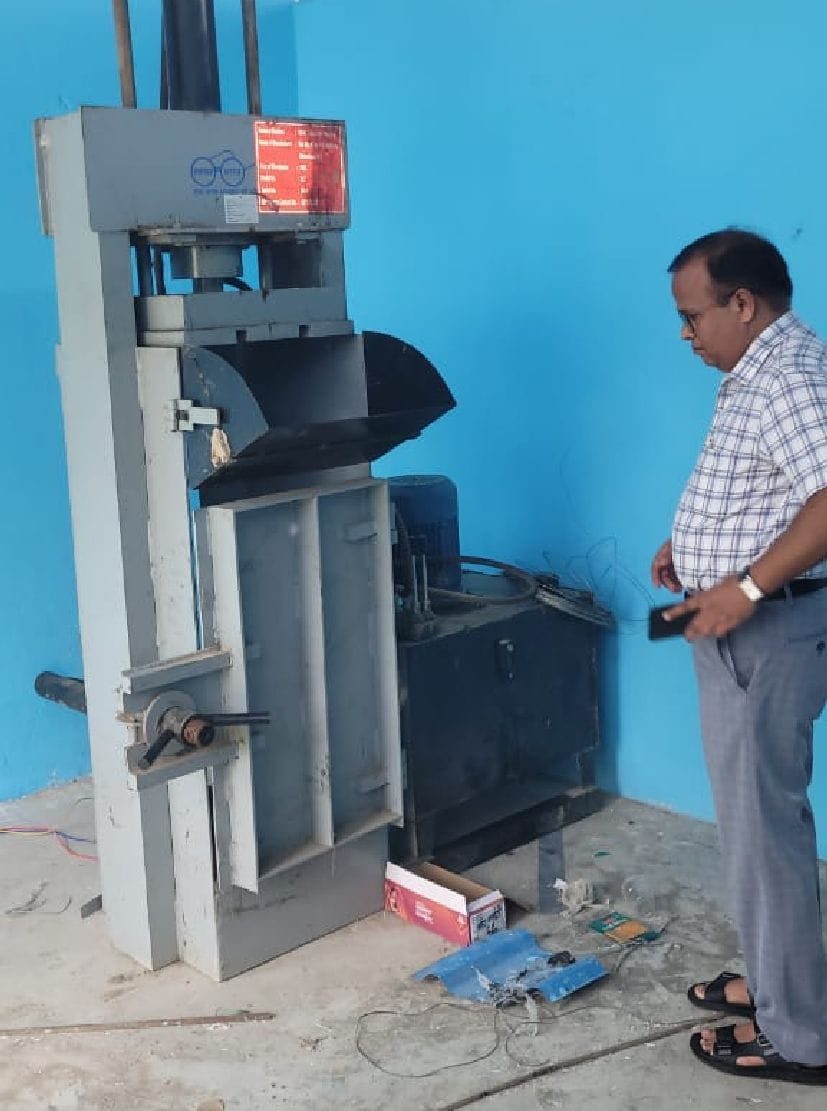 Plastic management unit waiting for inorganic waste