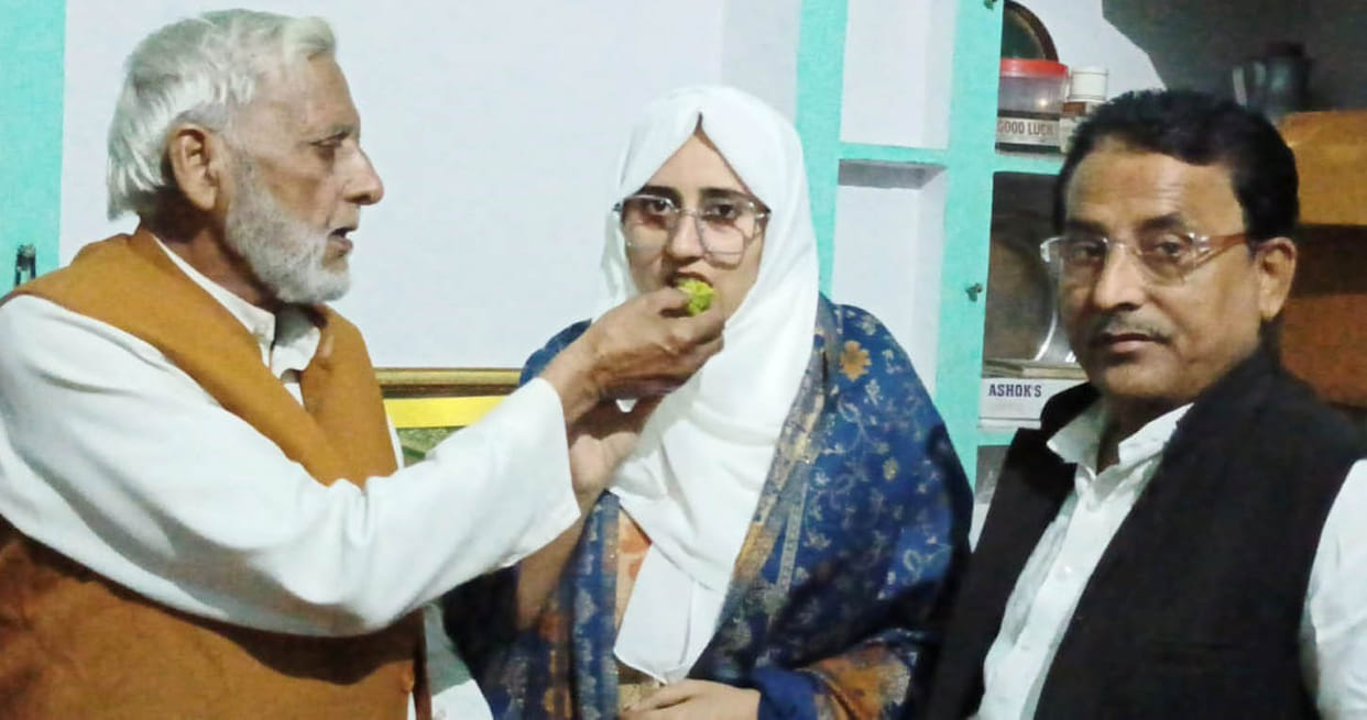 Ayesha Parveen of Dadhedu Kalan became civil judge.