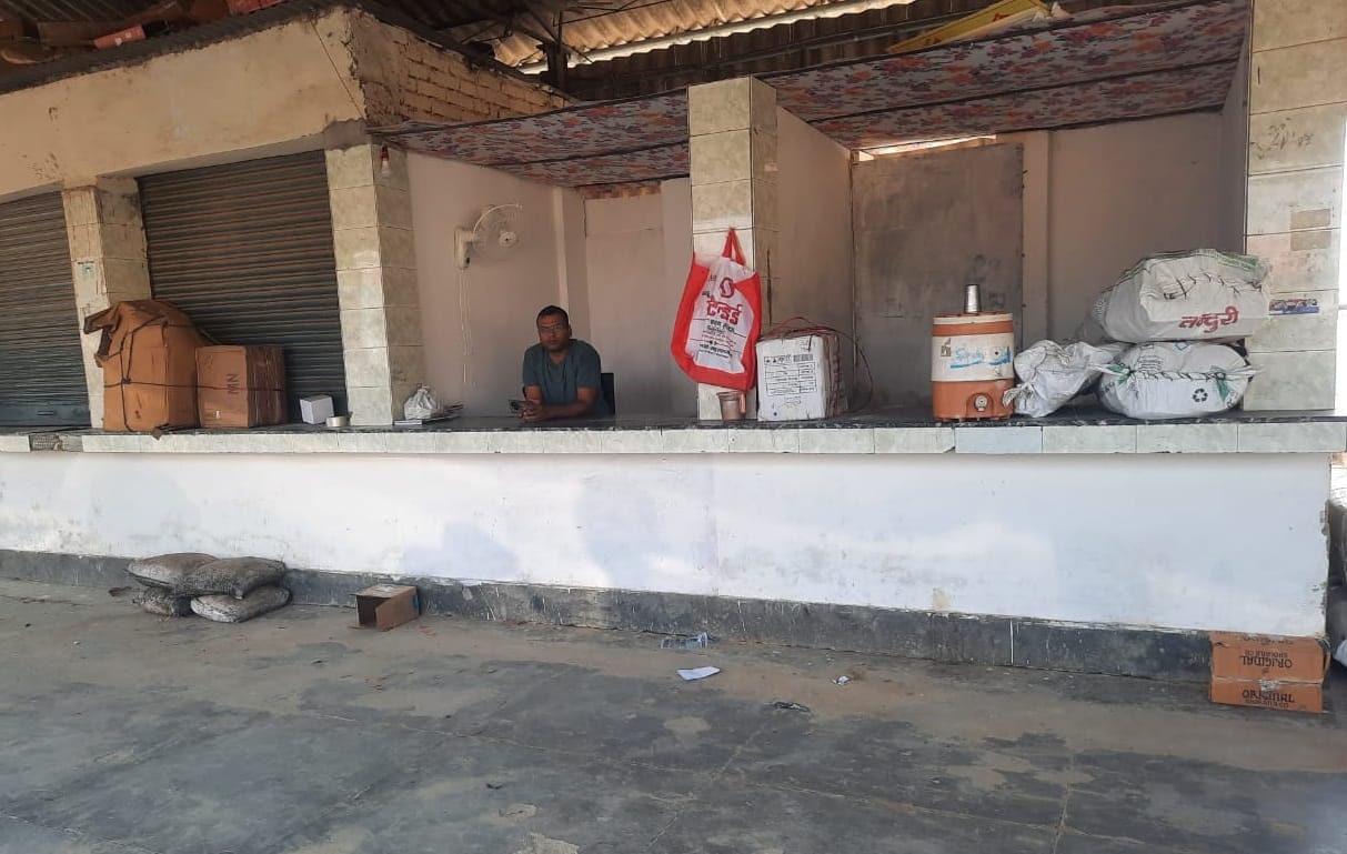 Goods coming from Delhi without bill, cross the border in the blink of an eye