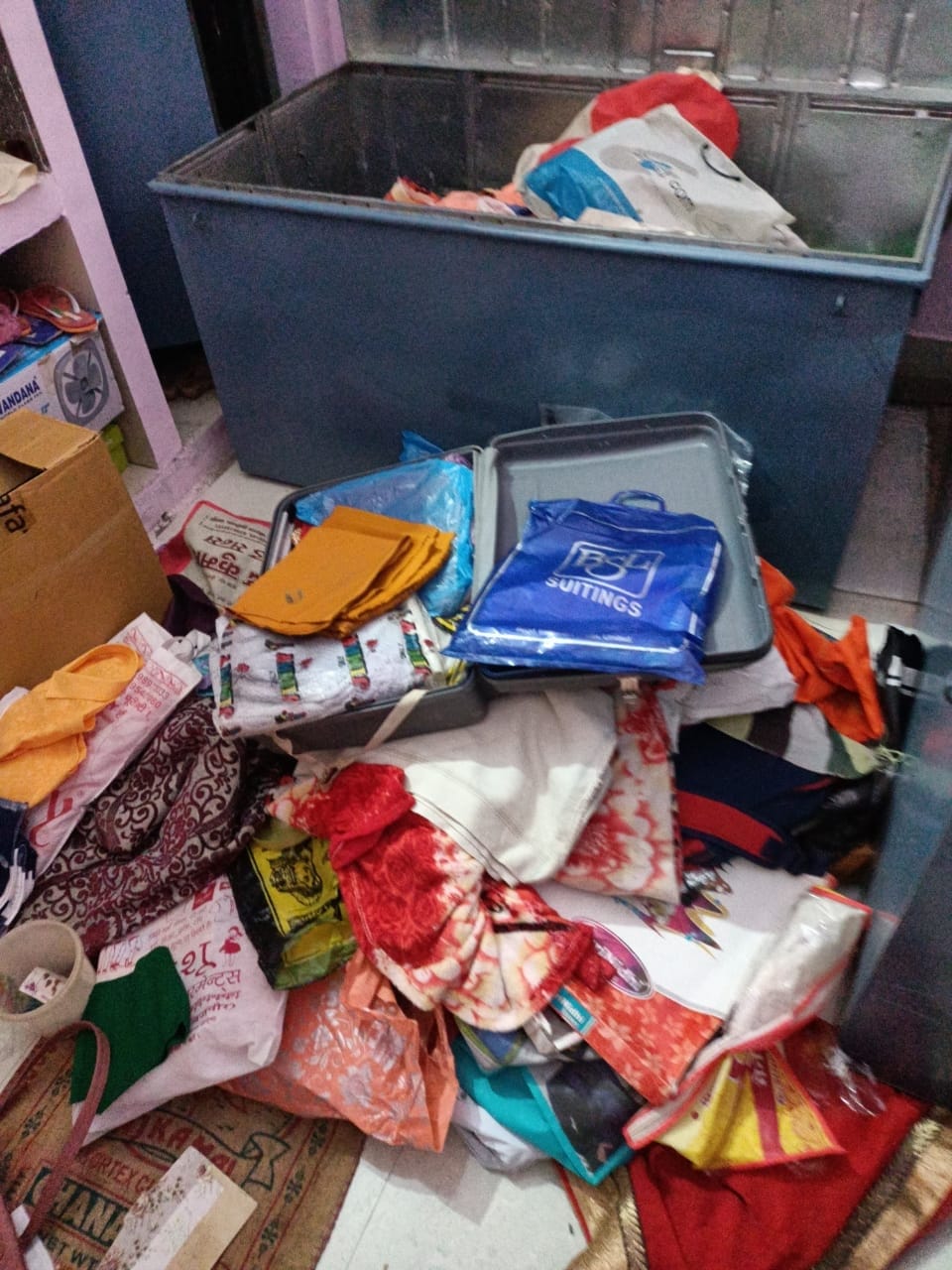 Jewelery and cash theft of 25 lakh rupees in Gangadharpur