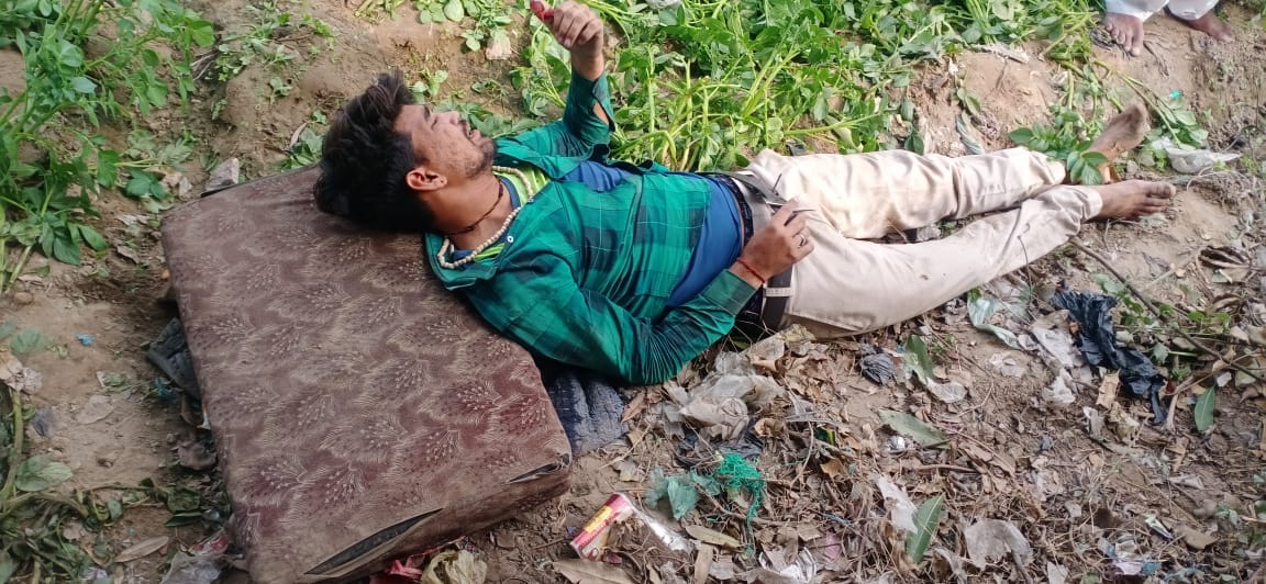 20 tyra truck overturns after becoming unbalanced, driver injured