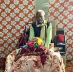 भनवापुर क्षेत्र के सेमरा बनकसिया गांव में श्रीमद भागवत कथा सुनाते कथावाचक पंडित छेदी प्रसाद मिश