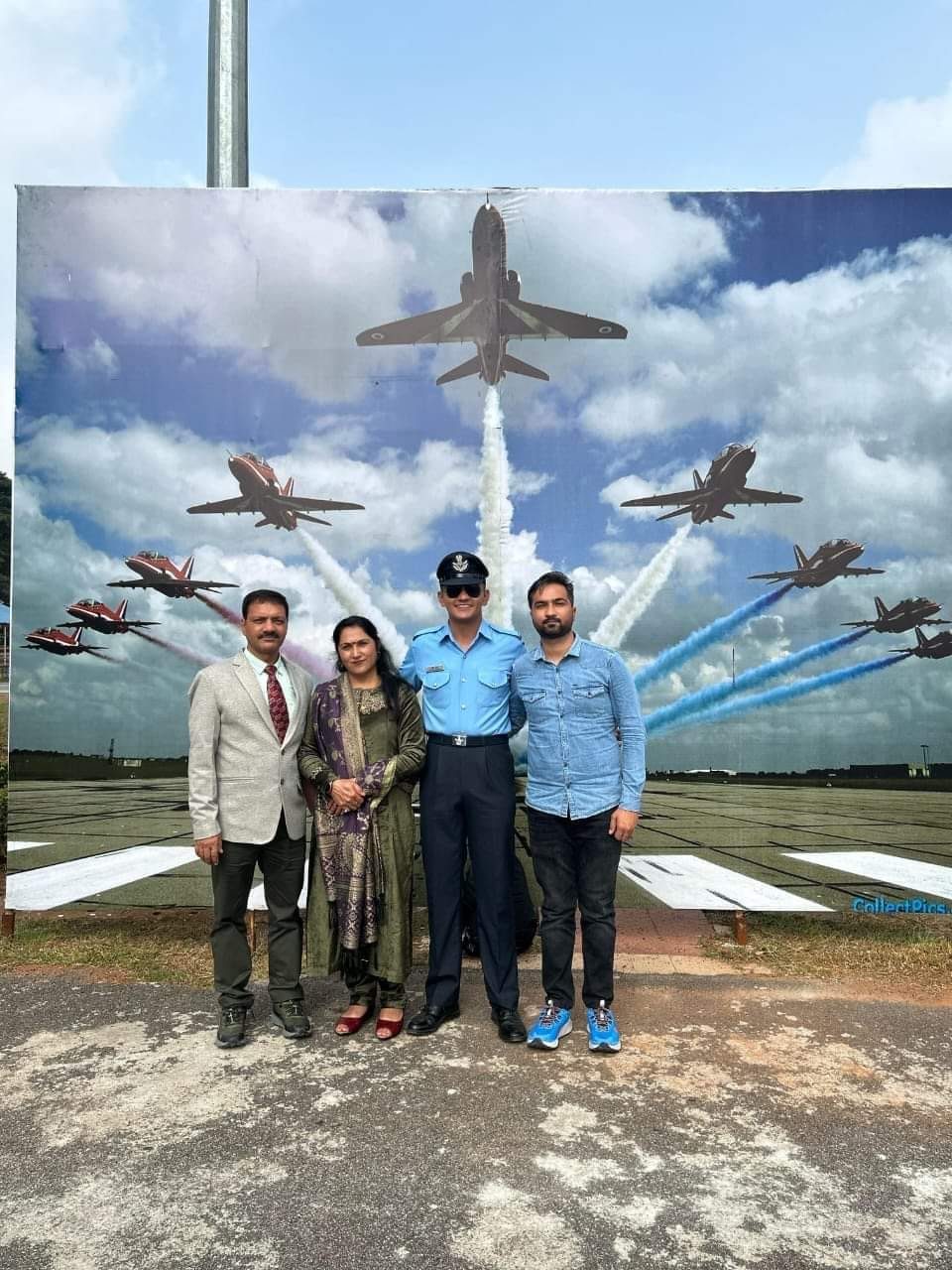 Rahul Thakur became flying officer in Air Force