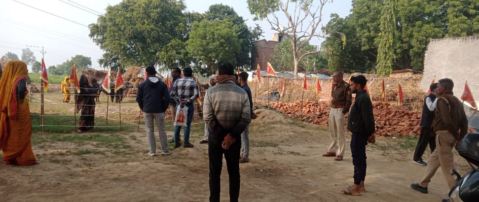 Misbehavior with the revenue and police team that went to remove the encroachment