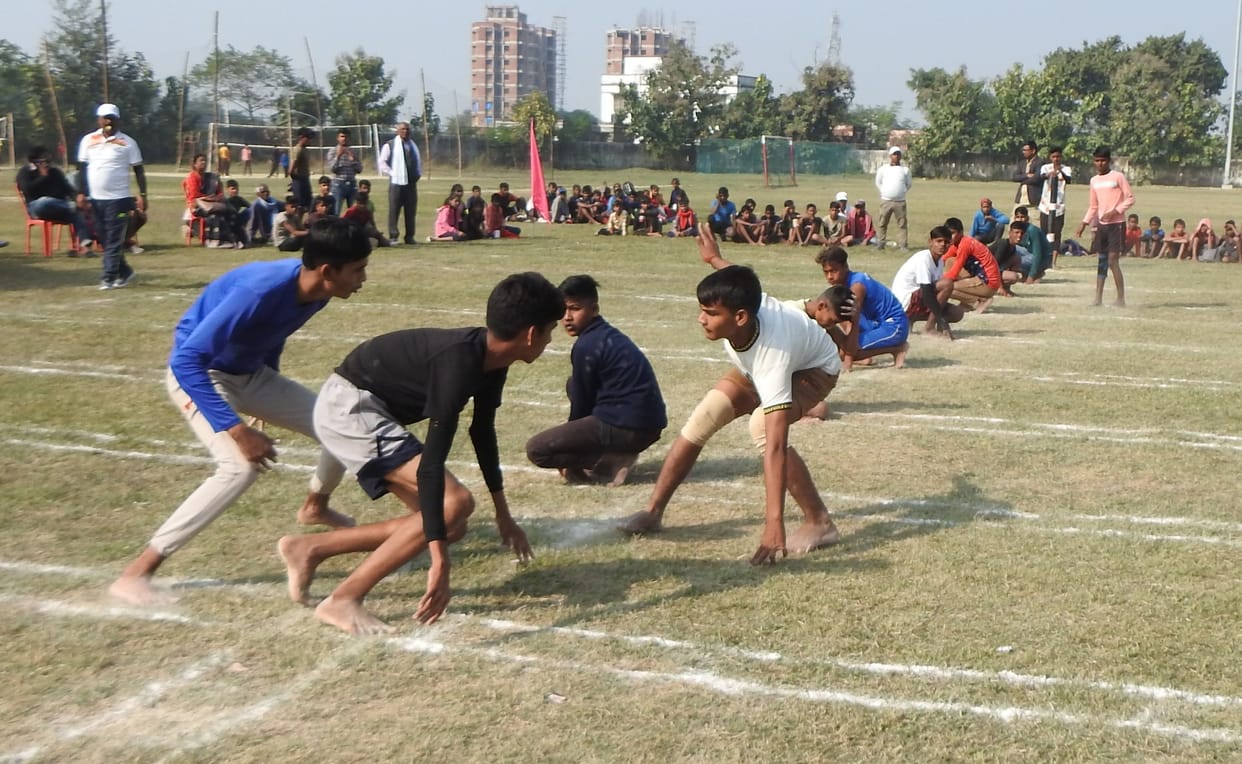 Etawah students dominate in children's sports competition