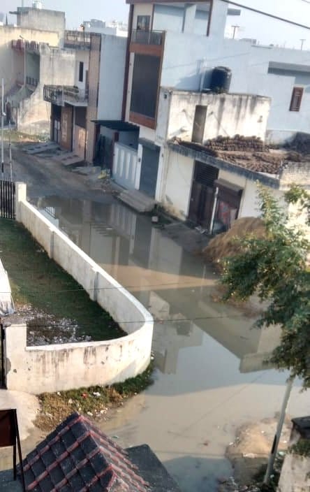 People upset due to rain waterlogging in State Bank Colony
