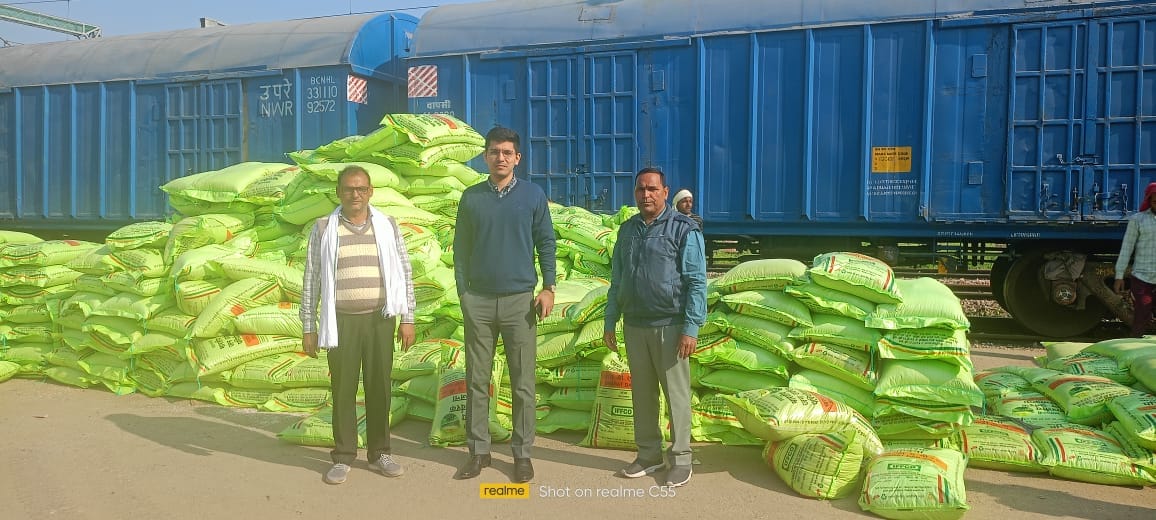 1740 metric ton DAP reached Shamli