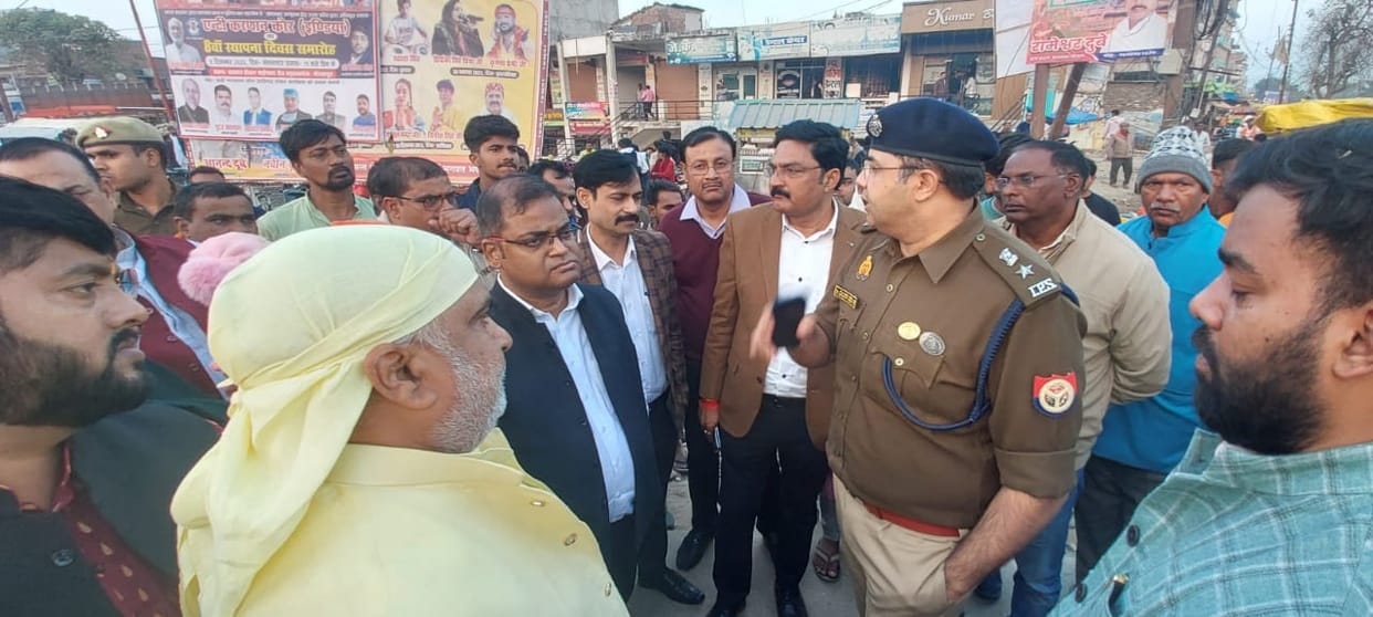 22 hours jam on Barhalganj-Dohrighat bridge in gorakhpur varanasi road