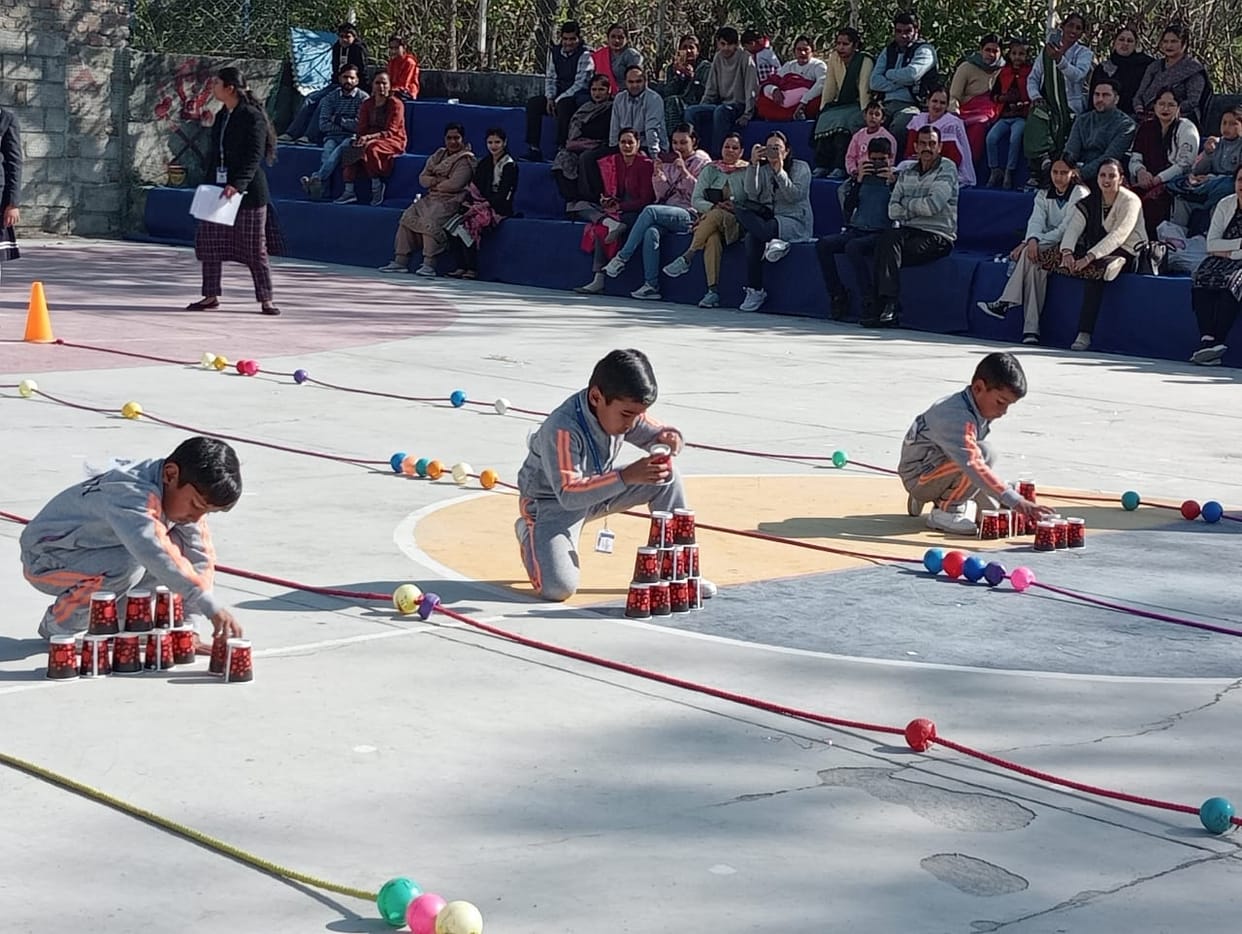 Reyansh Thakur first in frog race