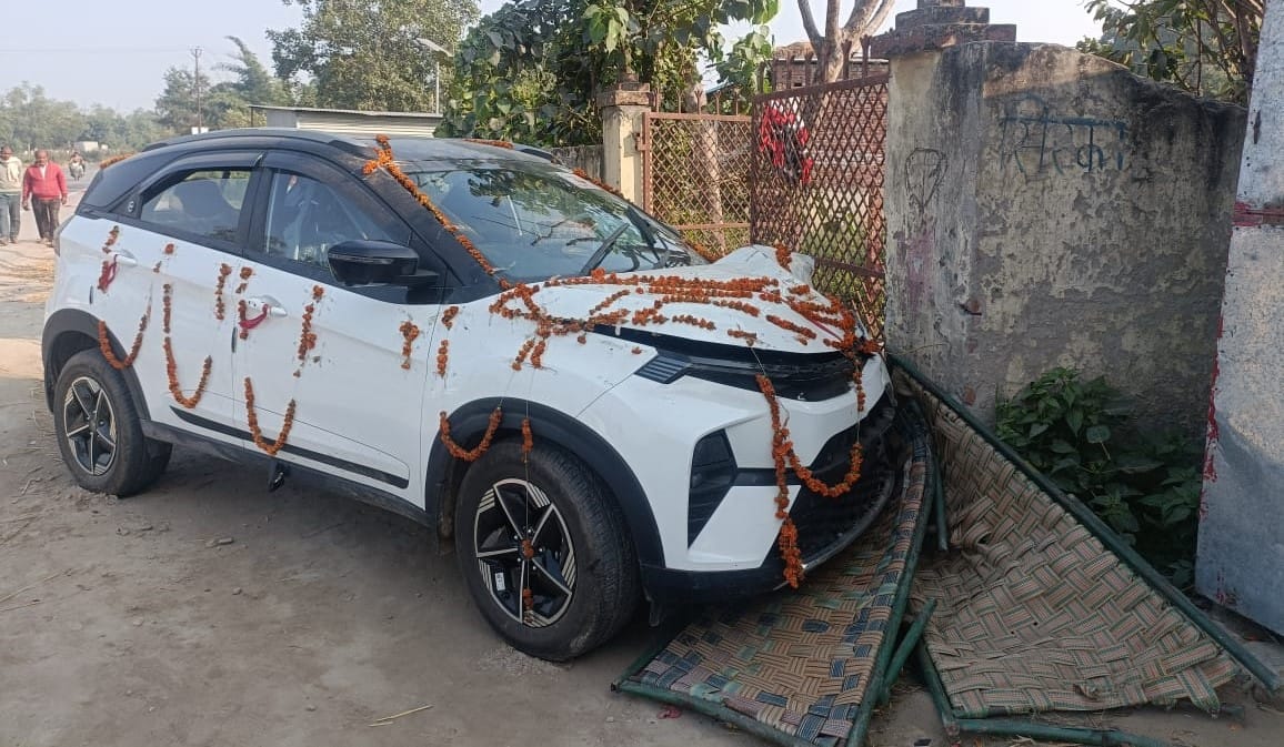 Groom crushes two people with car, arrested