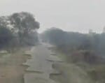 सोनीपत में दहिसरा-पल्ला बॉर्डर से भैरा बांकीपुर जाने वाली खस्ताहाल सड़क। स्रोत: पाठक