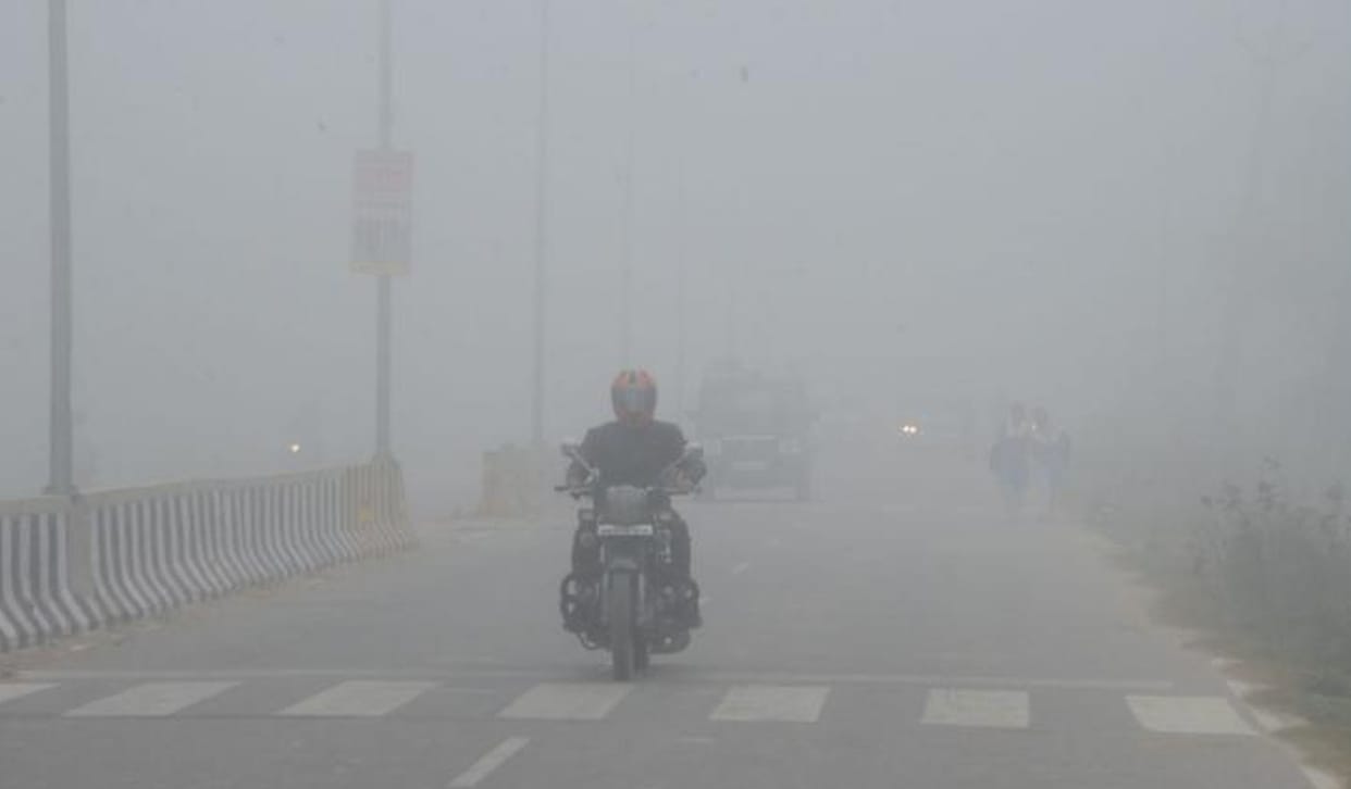 Mercury is falling rapidly, speed of vehicles slowed down due to dense fog