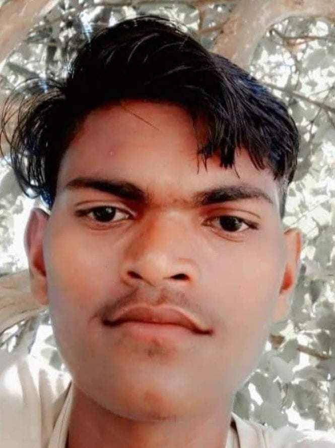 Bike riding youth dies after colliding with vehicle