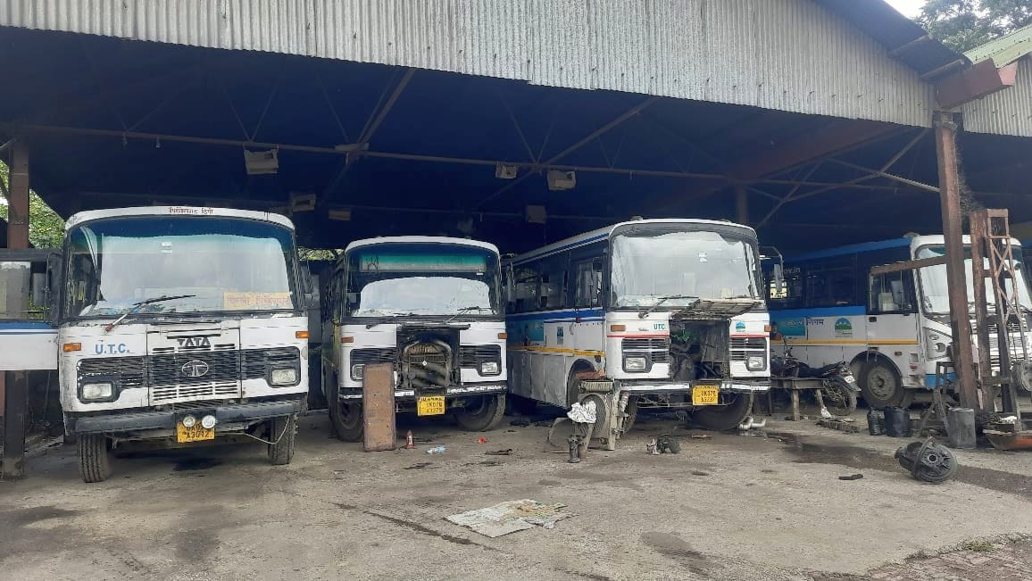 Only 15 new model buses in the fleet of 58 buses of Pithoragarh depot.
