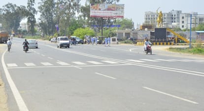 Be alert while traveling...there are no arrangements to prevent accidents at black spots